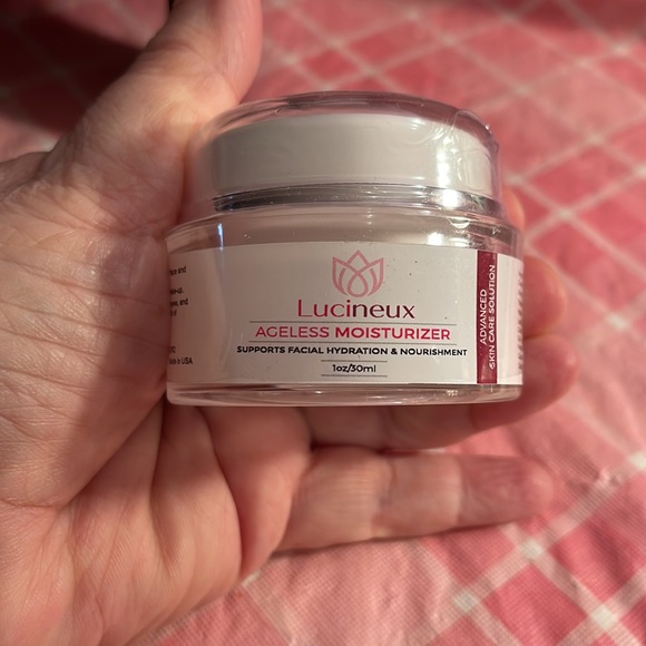 🎈SALE🎈🎀#29.MAKEUP BUNDLE🎀 - Picture 8 of 8